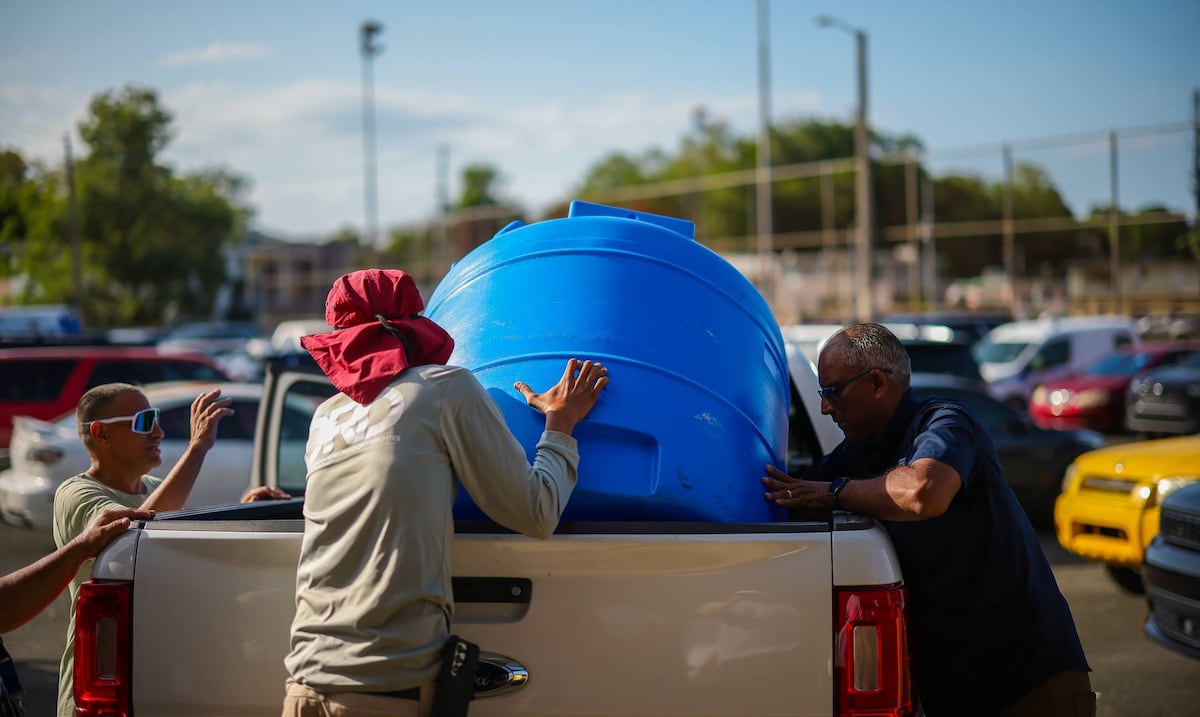 Crisis de agua: gobierno distribuye cisternas en comunidades de escasos recursos