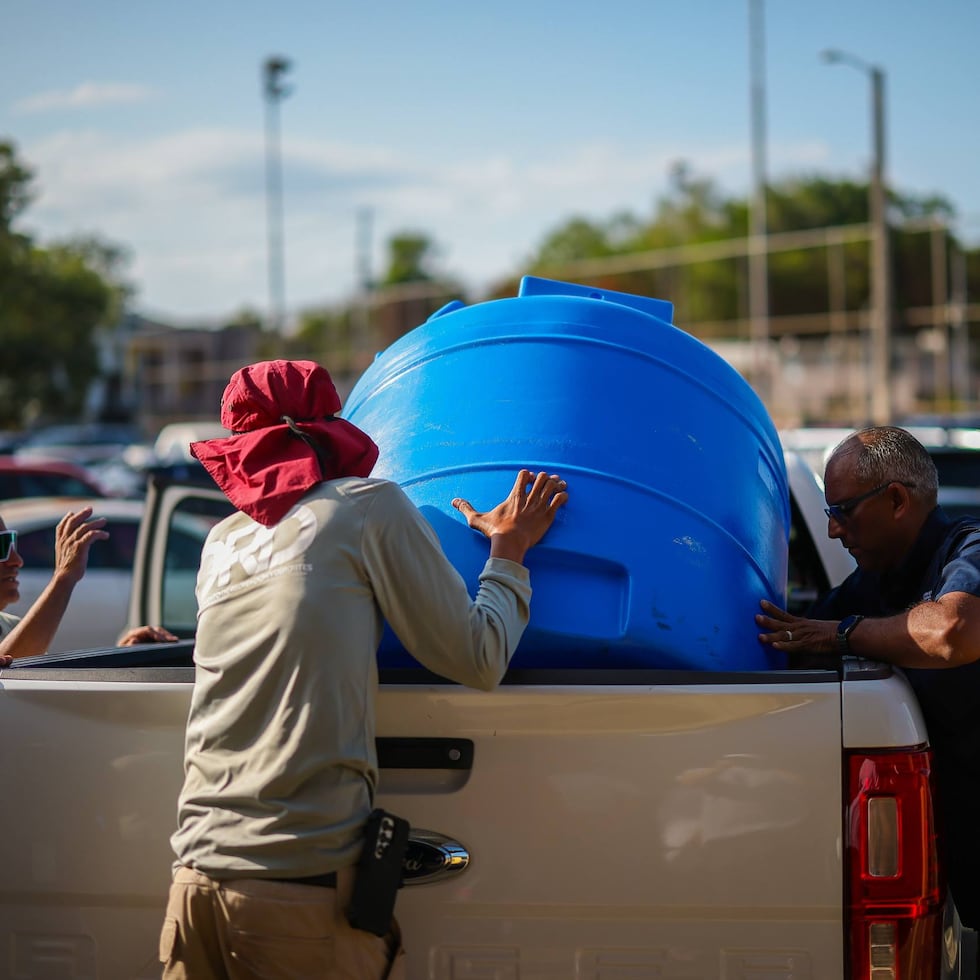 El gobierno ya ha entregado 150 cisternas en comunidades, las últimas de ellas en Vega Alta y Culebra.