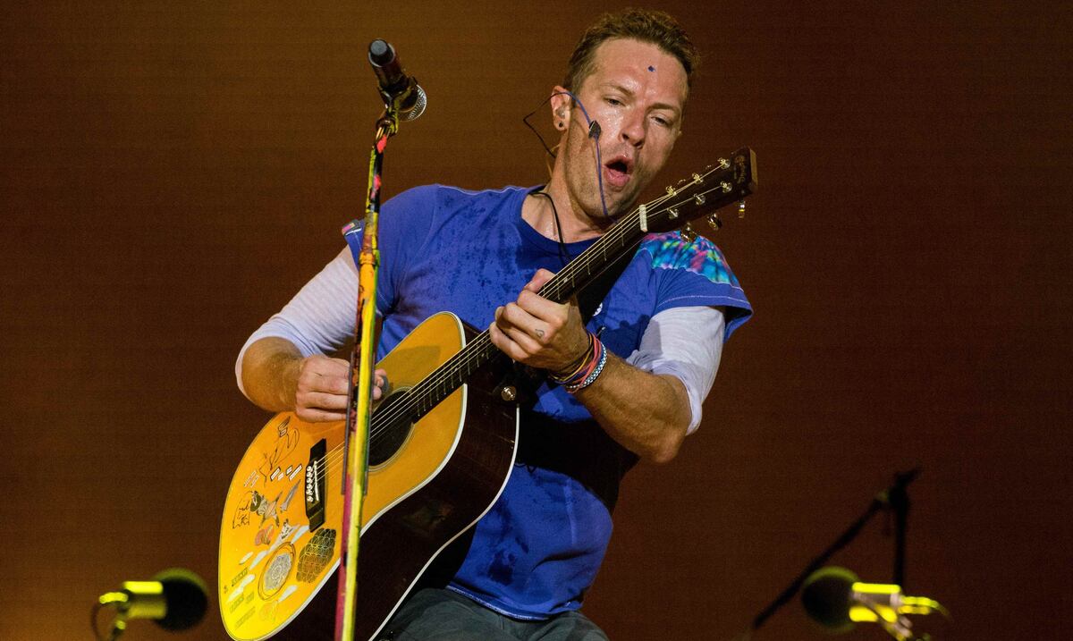 Chris Martin Revela su Batalla Contra la Depresión y Ofrece Consejos Vitales para la Salud Mental