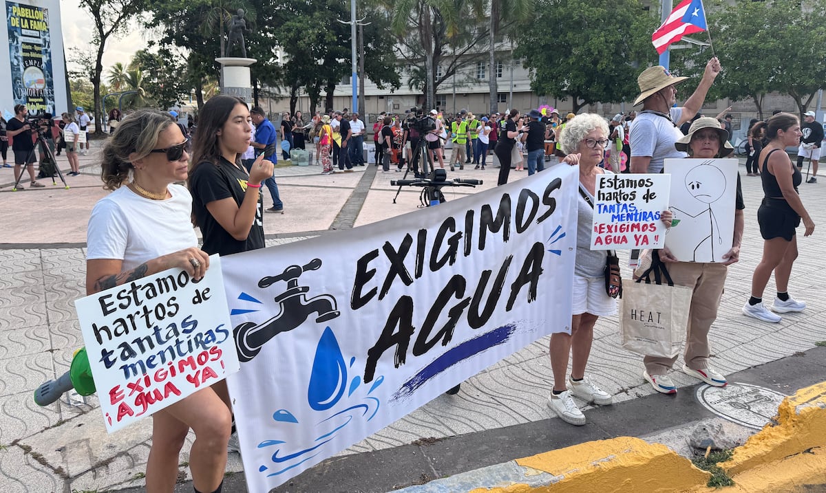 Comunidades protestan en San Juan y Loíza por crisis del servicio de agua de la AAA
