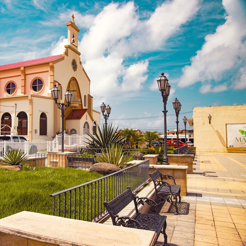 Imagen de la plaza pública en Maunabo.