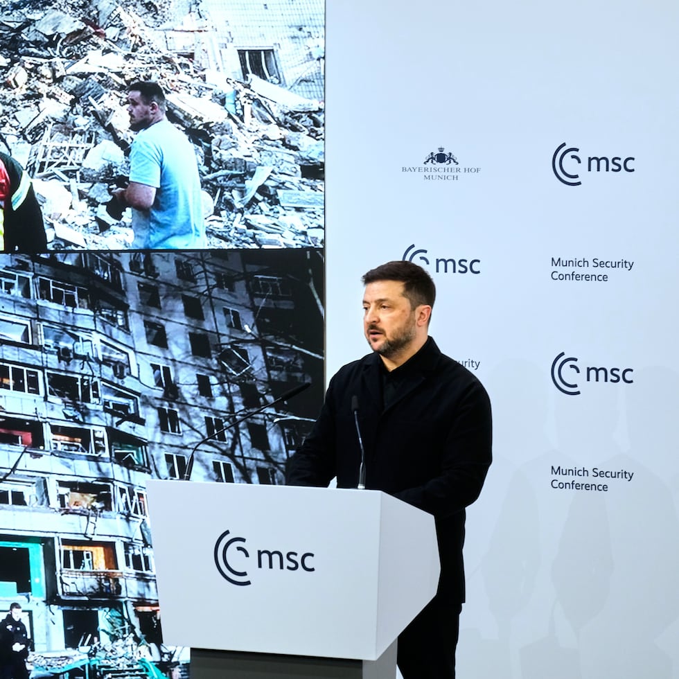 Las delegaciones rusa y ucraniana debían informar a sus líderes antes de que pudiera aceptarse cualquier posible compromiso discutido en Ginebra.