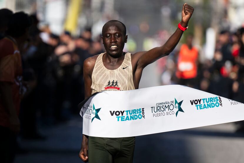 Peter Njeru fue el ganador de la prueba. Tomó el control de la prueba en la bajada de la mítica cuesta de Ajoguillo.