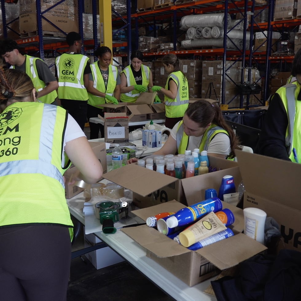 Organizaciones y ciudadanos en todo el mundo se han movilizado para recolectar ayuda humanitaria destinada a las zonas afectadas por los terremotos en Venezuela.