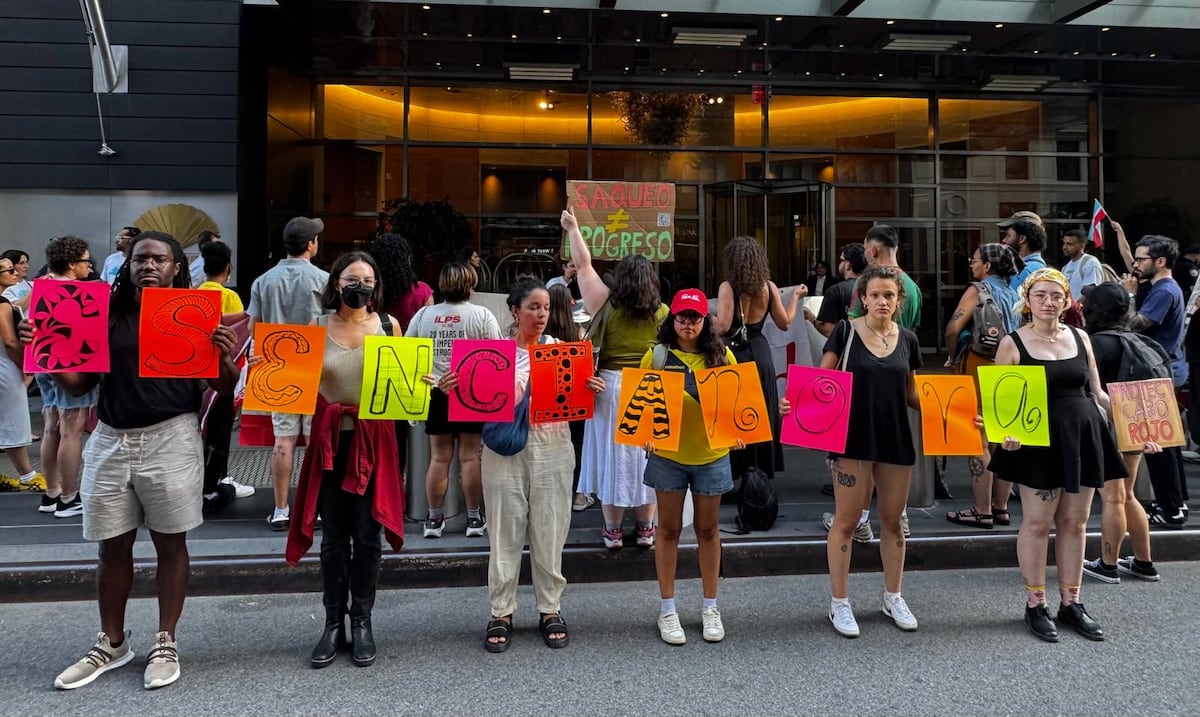 Diáspora puertorriqueña protesta en Nueva York contra el proyecto Esencia de Cabo Rojo