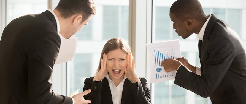 El acoso y la intimidación en el trabajo son problemas frecuentes que pueden tener considerables efectos negativos en la salud mental. (Shutterstock)