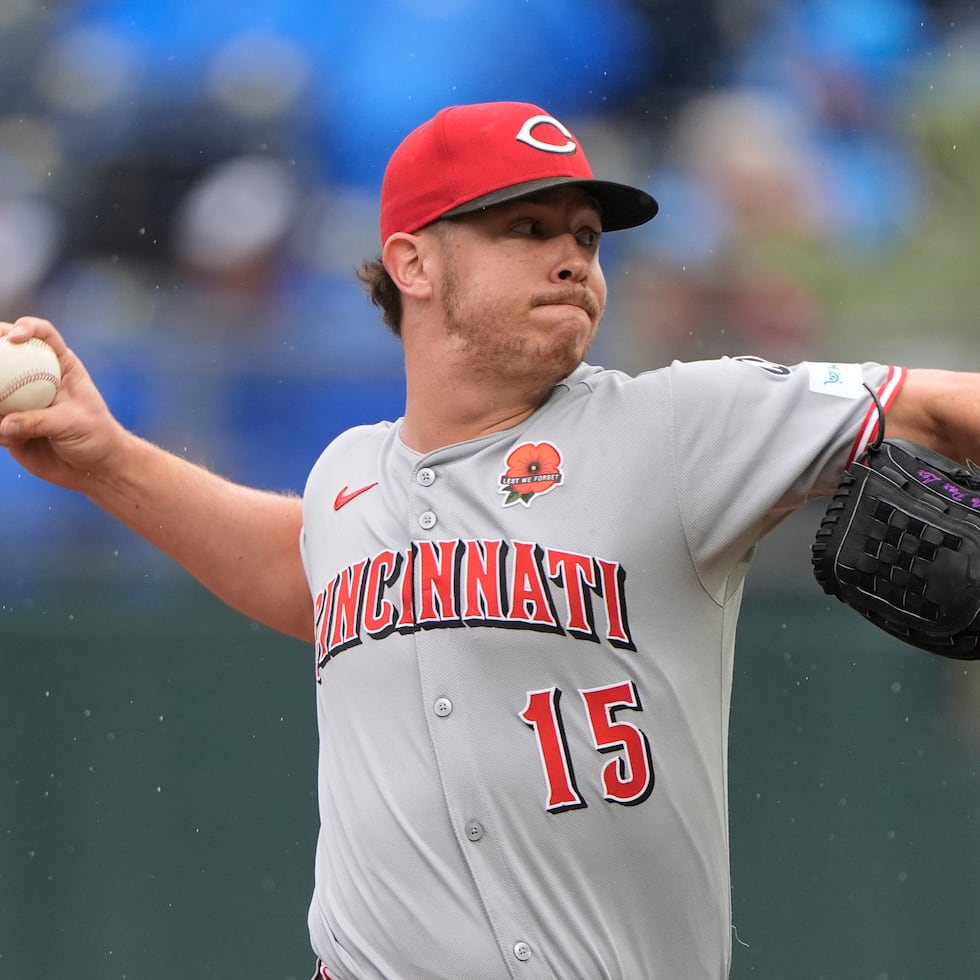 Emilio Pagán salvó 32 juegos con los Reds en la pasada temporada.