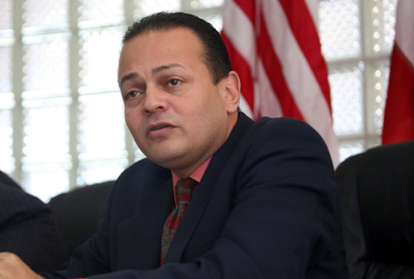 El primer ejecutivo municipal, Jorge Estévez Martínez, denunció a través de un comunicado de prensa, después de que la AEE interrumpiera "selectivamente" el servicio a la Oficina Municipal de Manejo de Emergencias por supuesta falta de pago. (Archivo)