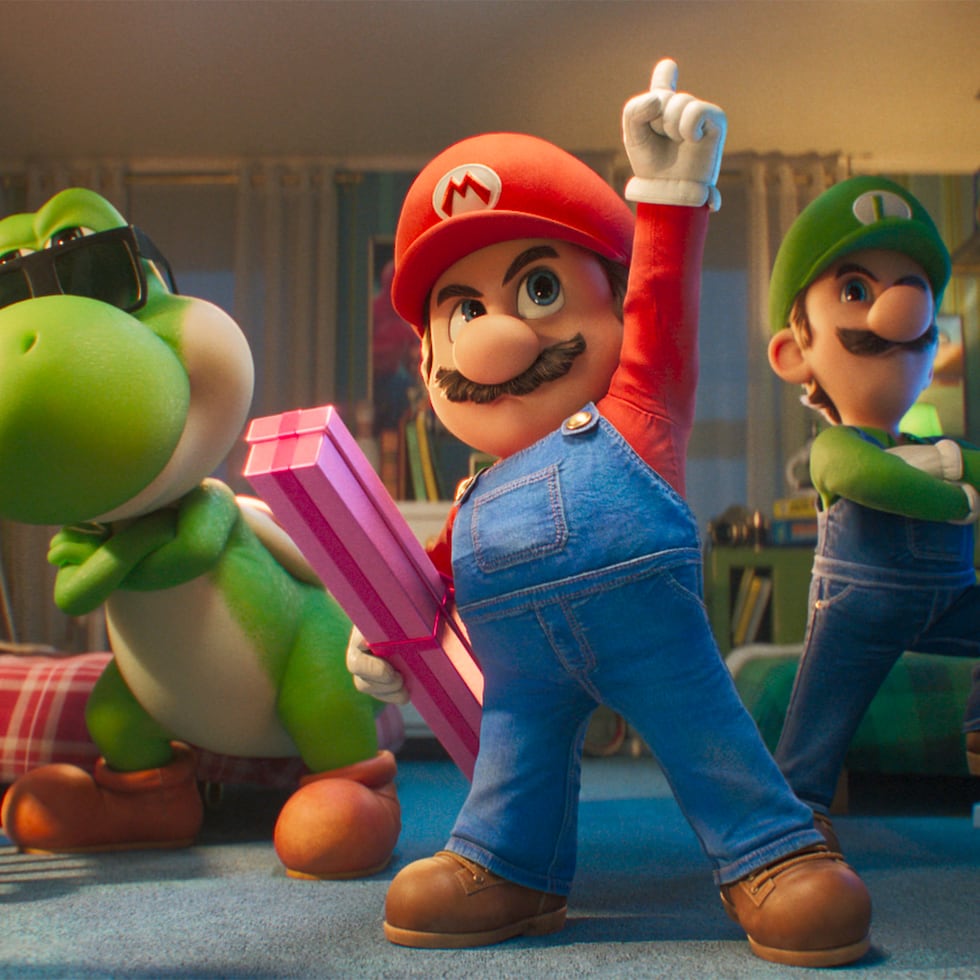 Esta imagen, difundida por Universal Pictures, muestra a Yoshi, con la voz de Donald Glover (izquierda), Mario, con la voz de Chris Pratt (centro), y Luigi, con la voz de Charlie Day, en una escena de "The Super Mario Galaxy Movie". (Nintendo and Illumination/Universal Pictures via AP)