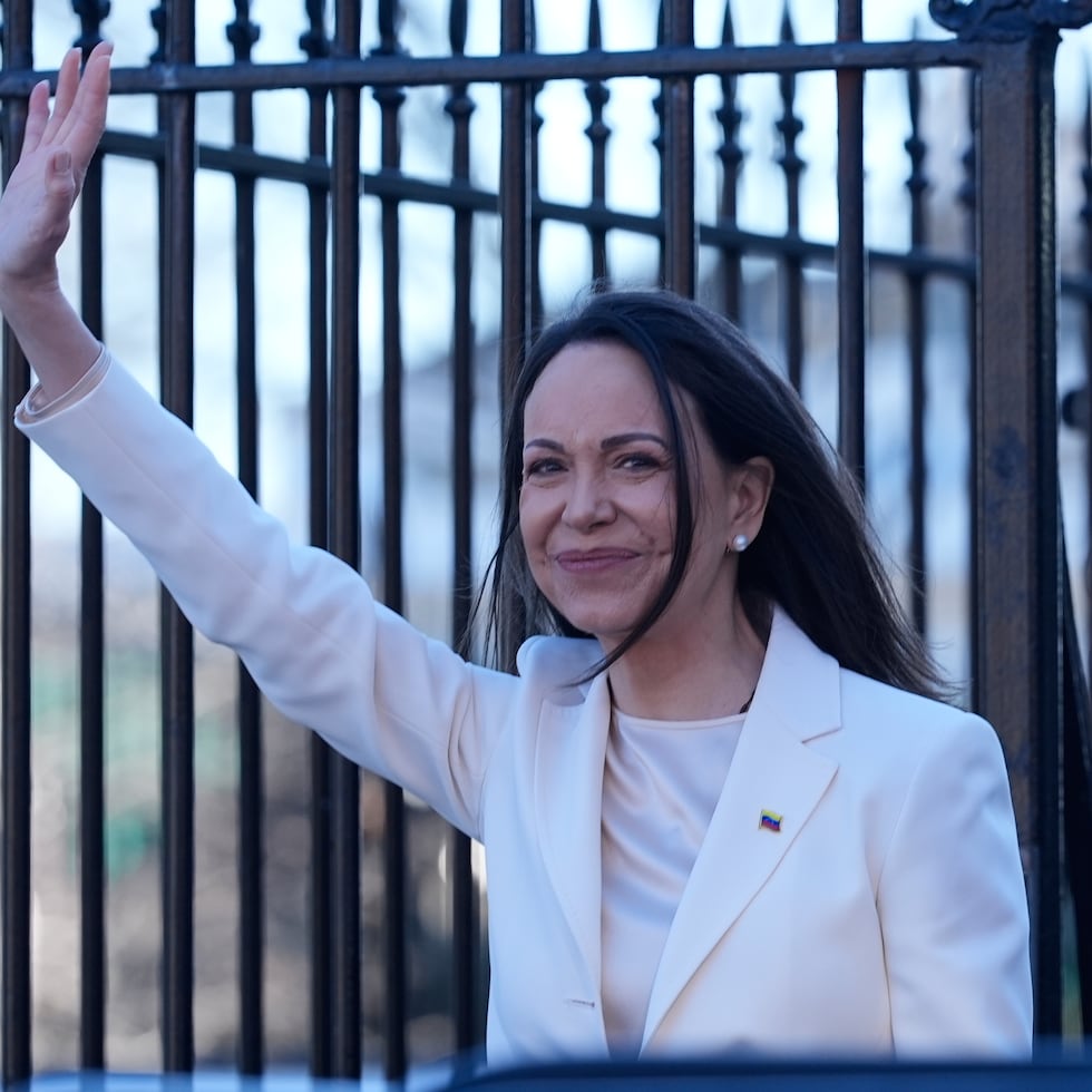 La dirigente opositora señaló que desconoce “cuántas posibilidades tendría” de desplazarse libremente dentro del territorio venezolano, pero aseguró que el chavismo “tendría mucho miedo” de atentar contra su vida, ya que “el régimen conoce la conexión” que ella mantiene con el Gobierno de Donald Trump.