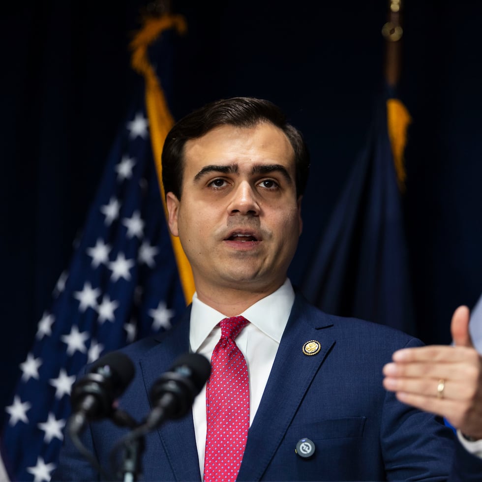 Aunque piensa que no se asignarán nuevos fondos hasta 2027, Hernández ha indicado que teme que el escándalo en el gobierno del PNP afecte el debate sobre la reautorización del programa Medicaid.