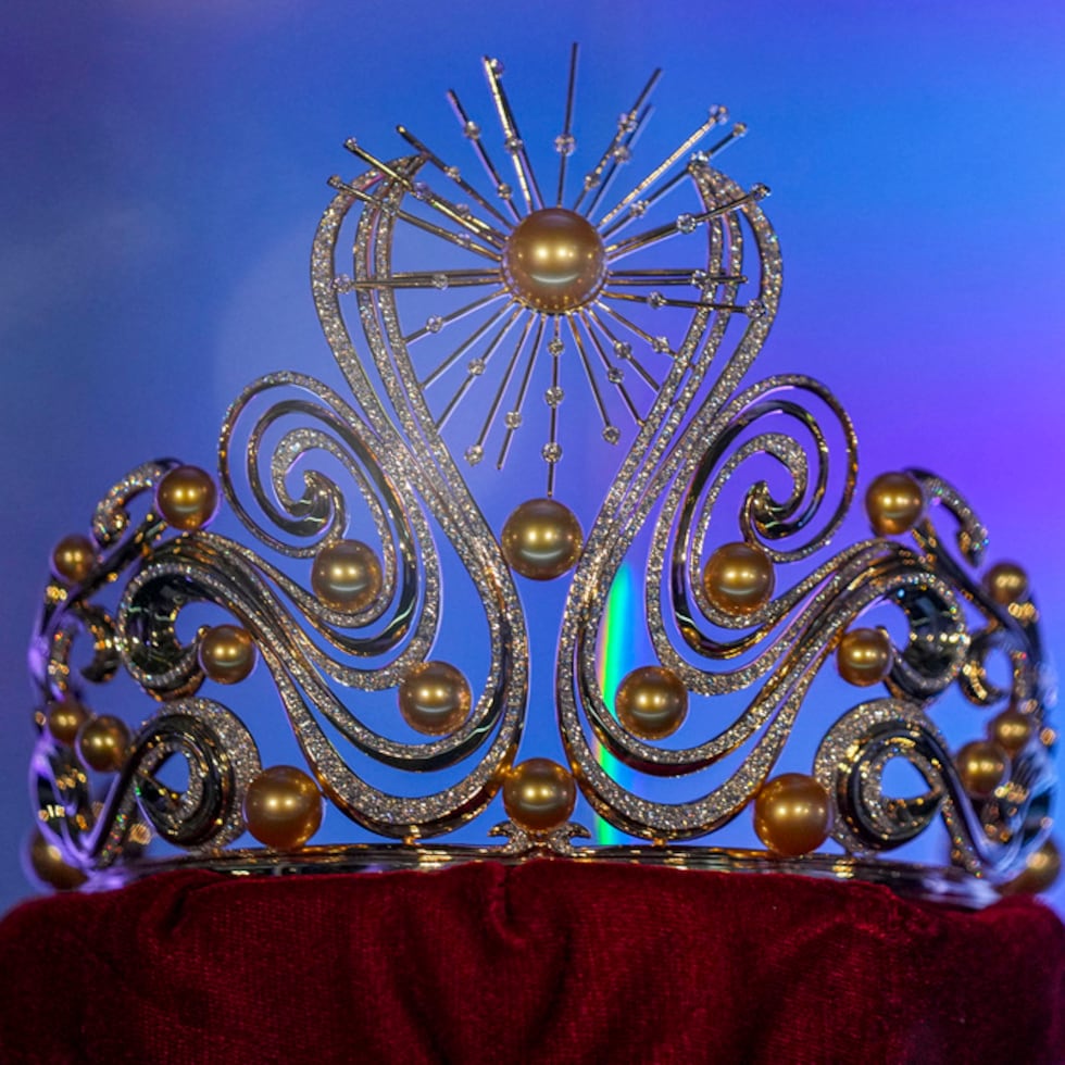 The Miss Universe crown is displayed during a media presentation at the Mexico City Arena, in Mexico City, Wednesday, Nov. 13, 2024. (AP Photo/Fernando Llano)