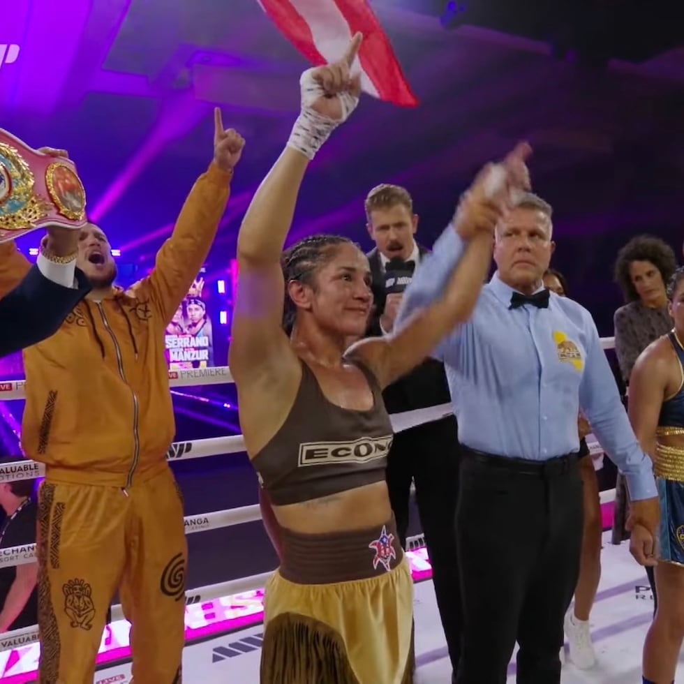 Amanda Serrano celebra su triunfo sobre la argentina Lucrecia Manzur.