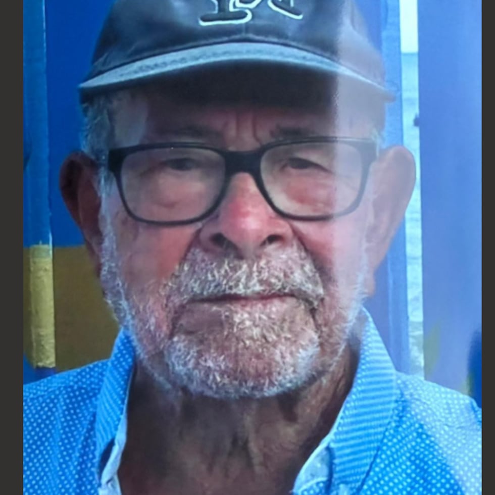 Rivera Lorenzo fue descrito como de 5 pies, 8 pulgadas de estatura y unas 125 libras de peso.