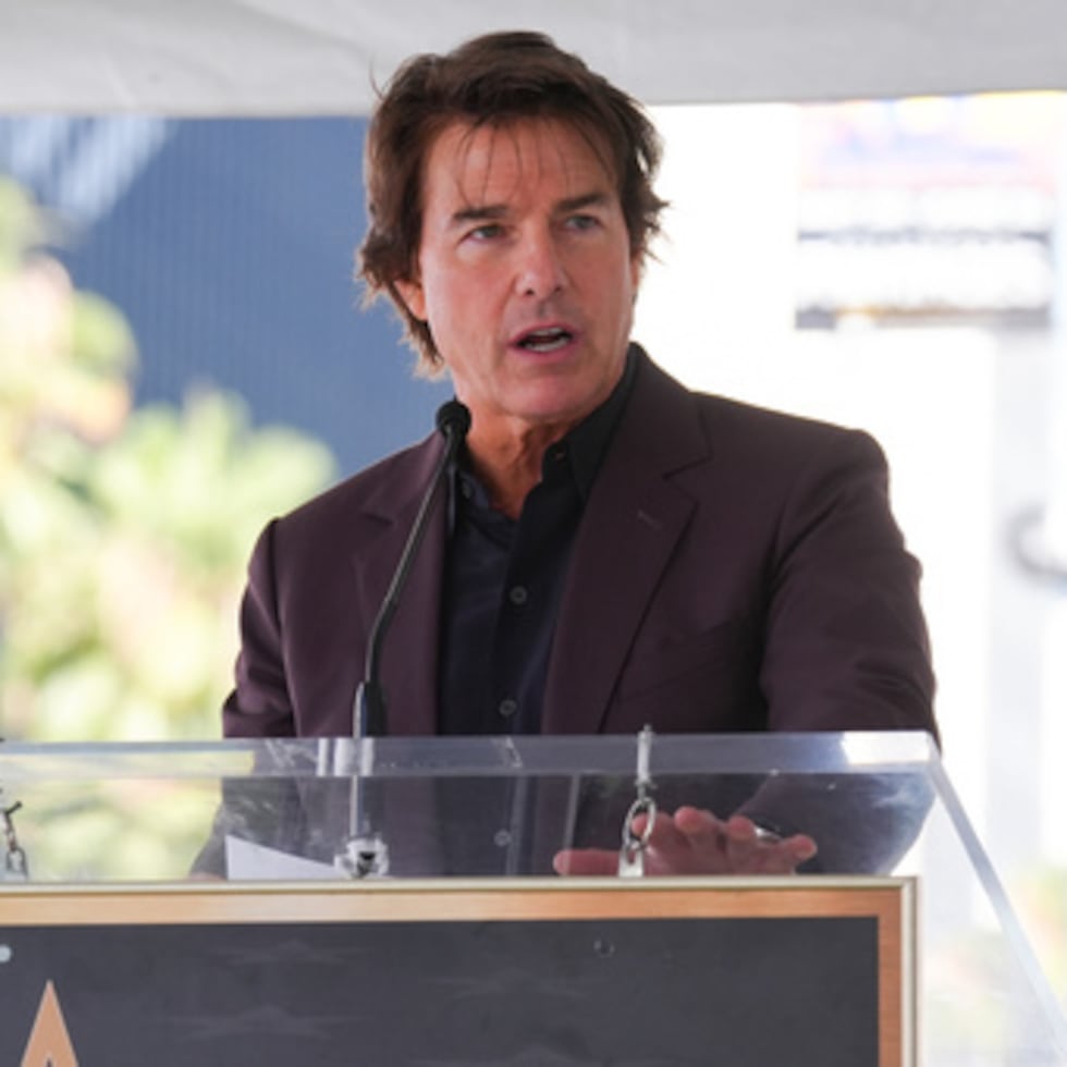 ARCHIVO - Tom Cruise interviene durante una ceremonia en la que se homenajea a David Beckham con una estrella en el Paseo de la Fama de Hollywood, el 12 de junio de 2026, en Los Ángeles. (Foto AP/Chris Pizzello, archivo)