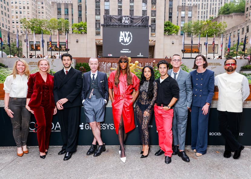 Emabajadores de la tercera edición del NYFW Live en Rockefeller Center: Sebastián Yatra, Becky G y Honey Dijon.