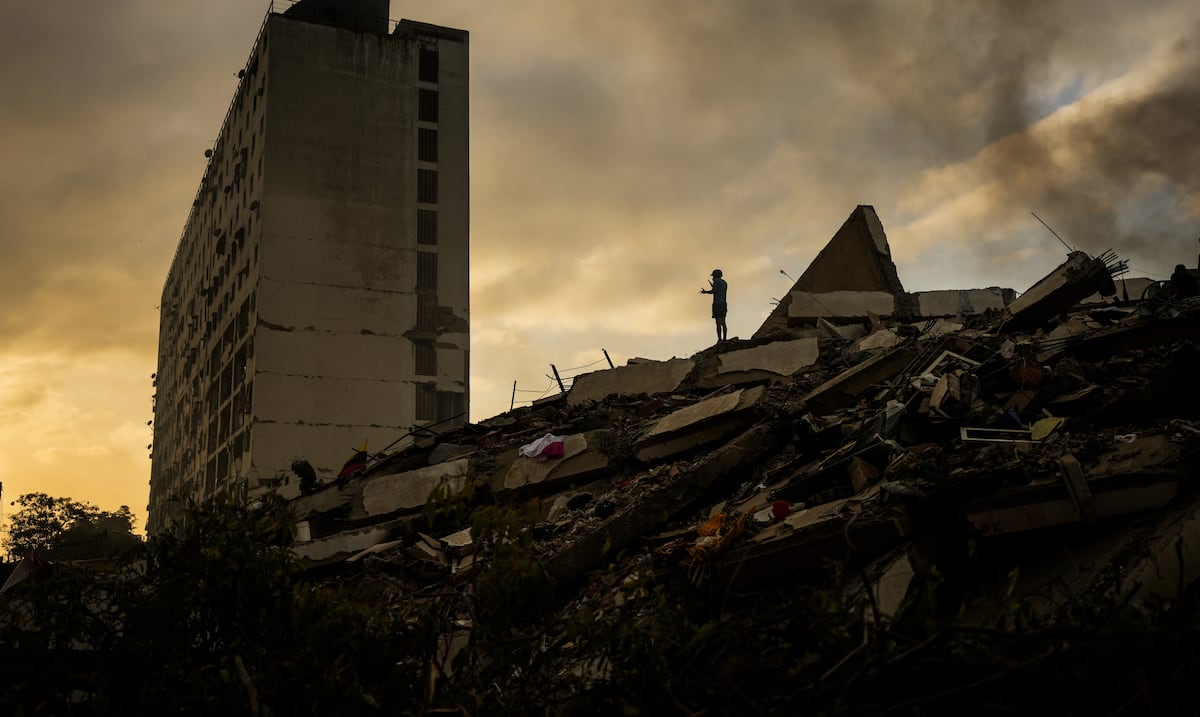 Escombros y cuerpos sin recuperar: la devastación del doble terremoto en La Guaira, Venezuela