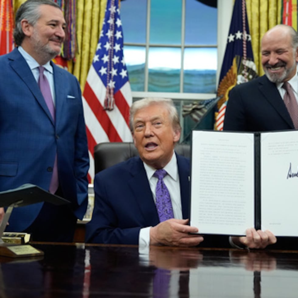 Trump declaró el miércoles que la mayor parte de sus ganancias del año pasado provino del mercado bursátil.