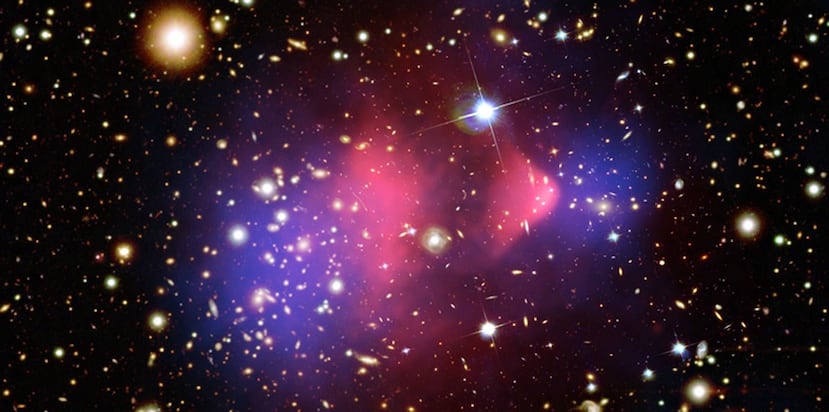 Aunque se desconoce la composición de la materia oscura parece conformar el 80% de la masa de la galaxia.(AP)