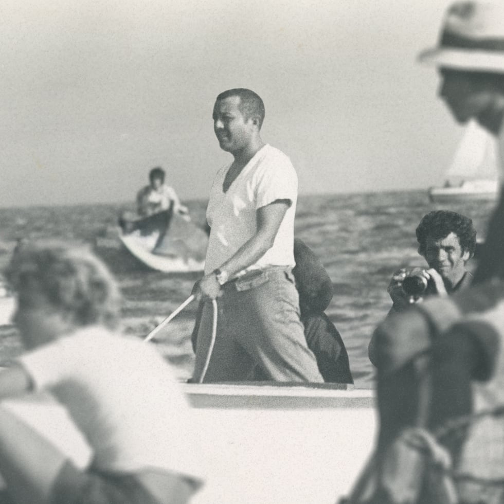 El documental “Zenón y la flotilla rebelde”, dirigido por el cineasta puertorriqueño Juan Carlos Dávila, explora el legado de lucha comunitaria encabezado por Carlos Zenón y los pescadores de Vieques. (Foto: República 21 Media)