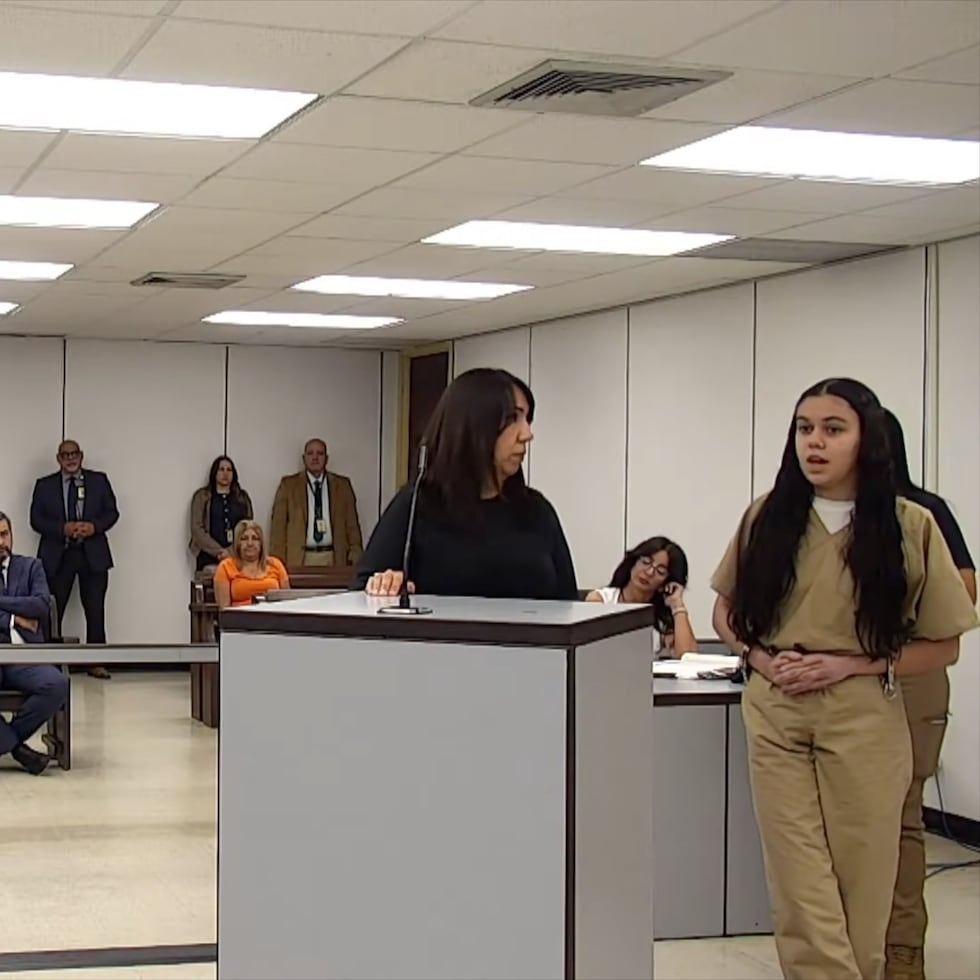 La defensa rara vez interesa que el caso se vea rápido, pues, de ordinario, lo que más le ayuda es que el caso se demore, afirma Hiram Sánchez Martínez. En la foto Anthonieska Avilés durante una reciente comparecencia al Tribunal de Aibonito.