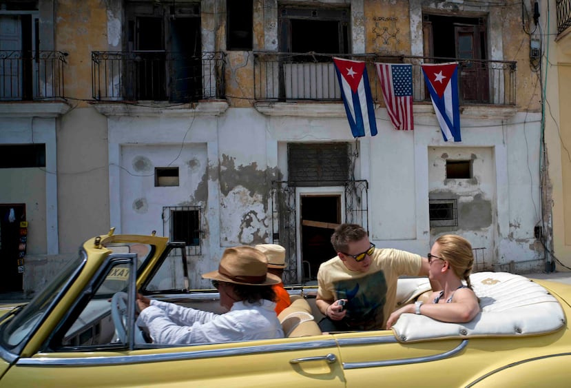 El decrecimiento económico se da a pesar de que el Ministerio de Turismo de Cuba (Mintur) espera rebasar los 3,7000,000 turistas este año, 175,000 más que en el 2015. (Archivo/AP)