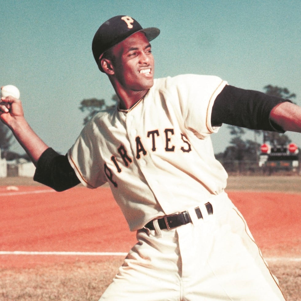 Roberto Clemente murió el 31 de diciembre de 1972 en un accidente de avión.