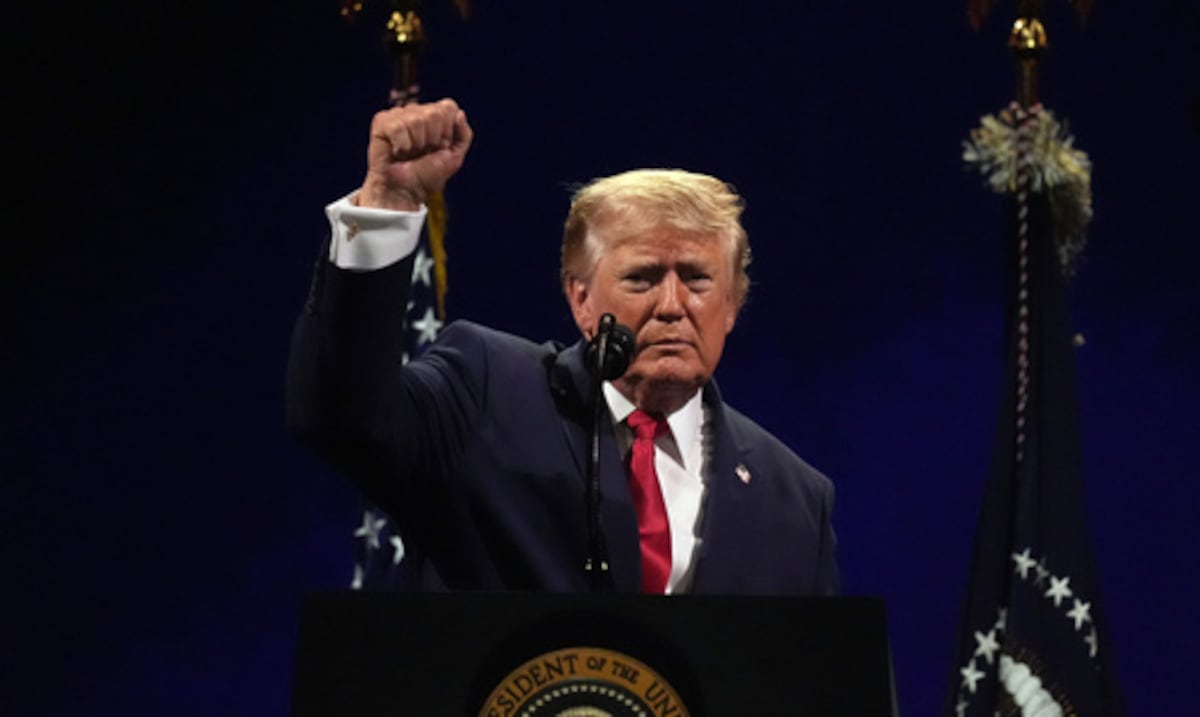 Trump mezcla patriotismo y partidismo en celebración del 250 aniversario de EE.UU.