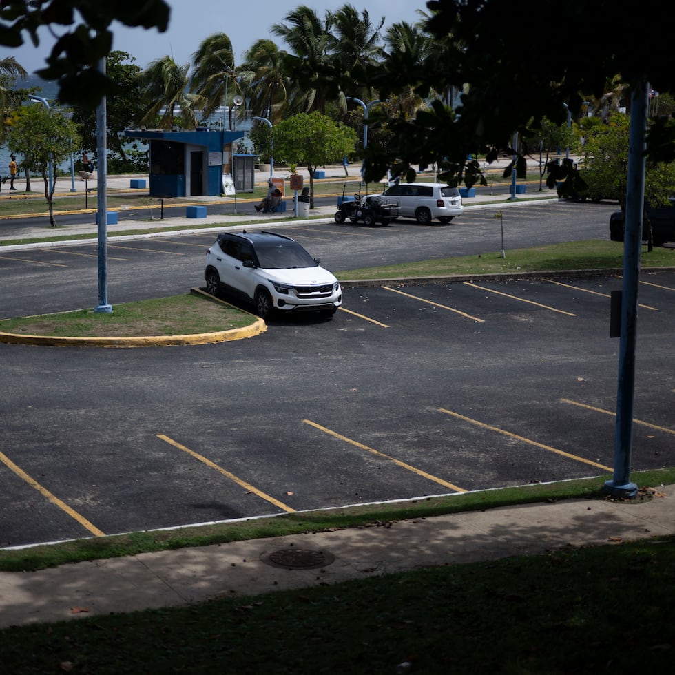 La Ordenanza 4, firmada el viernes por el alcalde de San Juan, otorga a la empresa Smart Parking System un derecho de superficie por 60 años, que sirve de base para la creación de un estacionamiento multipisos de hasta 950 espacios en el lugar.