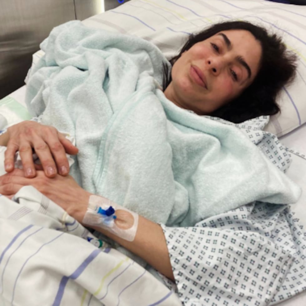 Laura Hernández esta semana recibió su primer ciclo de quimioterapia como parte de su tratamiento contra el cáncer.