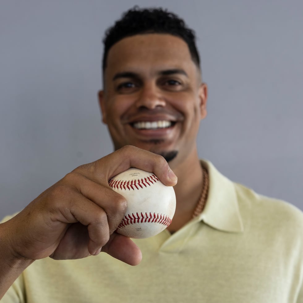 Fernando Cruz viene de devengar la suma de $785,000 en 2025 y ahora aspira a un contrato que supere el millón de dólares con los Yankees para el 2026.