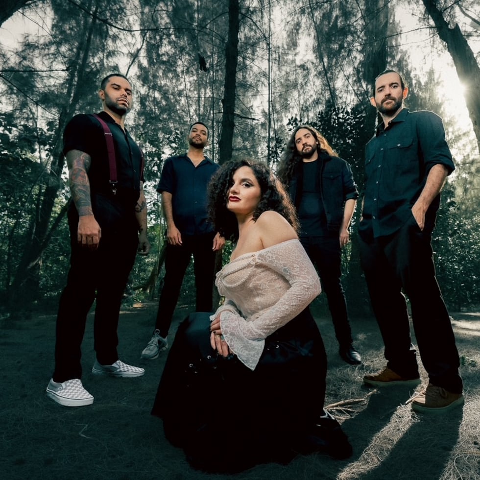 La banda de rock boricua Moths empezó su carrera con el pie derecho.