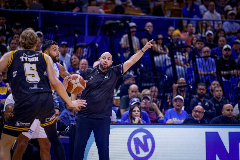 Carlos González dirigió su quinta temporada con los Gigantes. Quedó campeón con el equipo en 2023.
