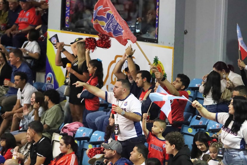 La fanaticada de los Patriotas de Lares se hace sentir.