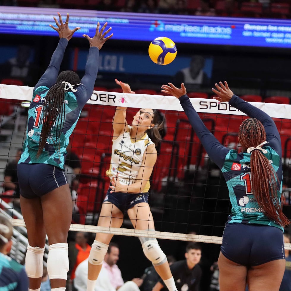 Andrea Rangel, aquí atacando por Santurce, fue una de cuatro jugadoras de las Cangrejeras que anotaron puntos en dígitos dobles.