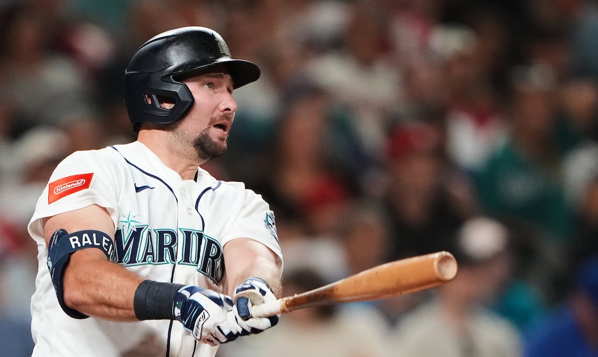 Cal Raleigh dispara tres jonrones y Seattle frena racha de nueve victorias de los Phillies