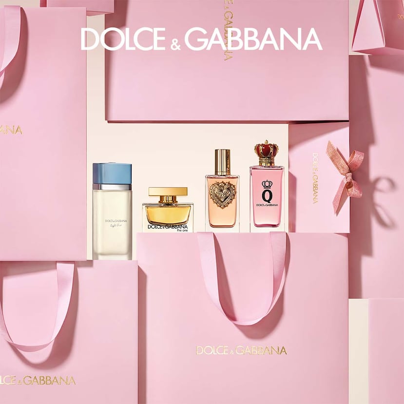 Dicen que los aromas pueden evocar recuerdos y transportar al ser humano a momentos significativos. Obséquiale una fragancia que marque esta nueva etapa de su vida. Escoge entre la variedad de perfumes Dolce & Gabbana disponible en Macy’s o elige el que mejor se ajuste a su gusto.