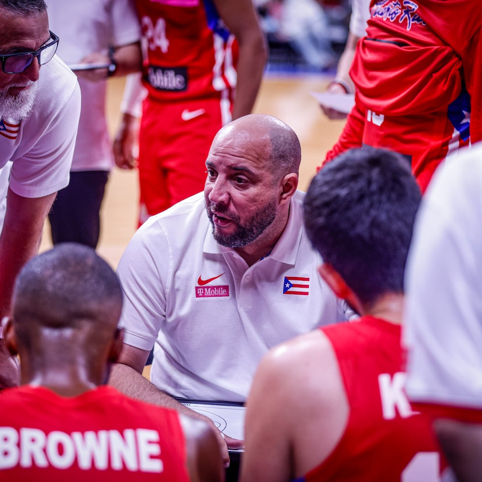 Carlos González, dirigente del Equipo Nacional de baloncesto.