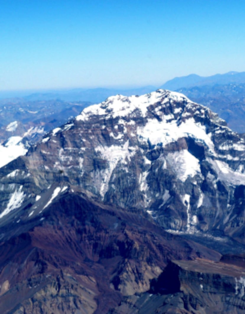 El cerro Aconcagua, es el pico más alto de América con una altura de 6,959 metro, ubicacado en la provincia argentina de Mendoza. (Archivo)