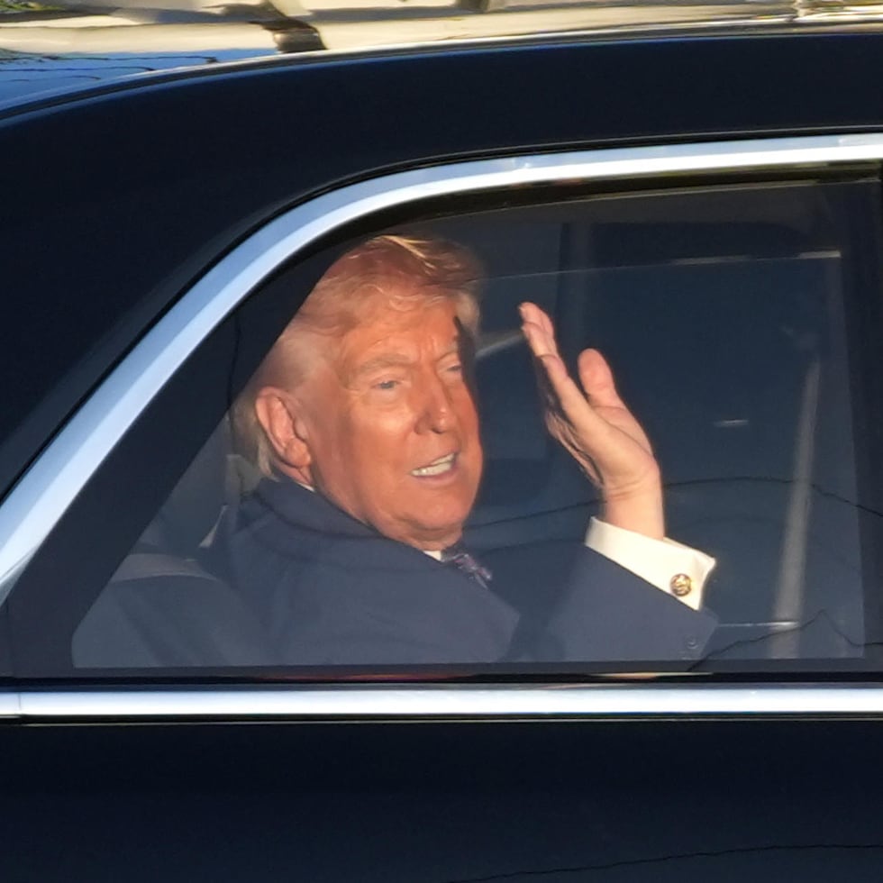 “Tienen buena tierra. Tienen paisajes bonitos. Es una isla hermosa”, dijo el republicano, quien presumió de tener amigos cubanos que se hicieron millonarios en Estados Unidos.