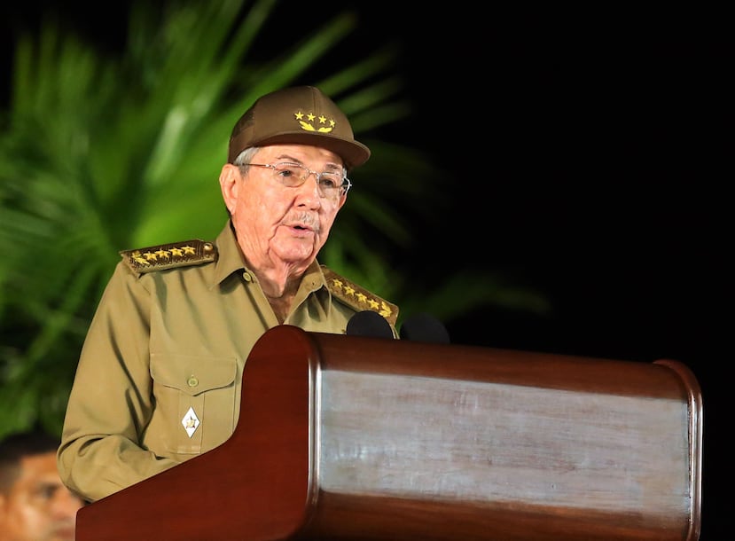 El presidente de Cuba, Raúl Castro, y el de Estados Unidos, Barack Obama, lograron el 17 de diciembre de 2014 un histórico acercamiento entre los dos países. (EFE / Alejandro Ernesto)