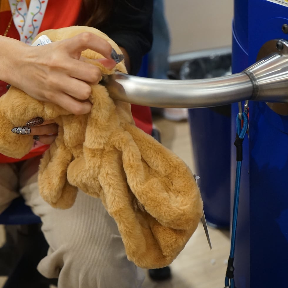 La cadena Build-A-Bear regresó a Plaza Las Américas a reconectar con sus seguidores en la isla, y las tradicionales filas en la tienda están de vuelta, en particular el Viernes del Madrugador.