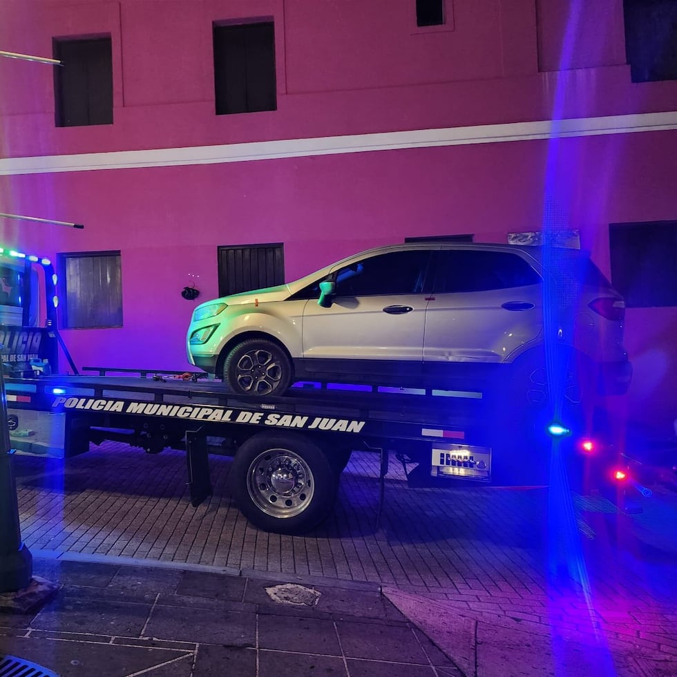 Una guagua ocupada relacionada a la muerte del turista.