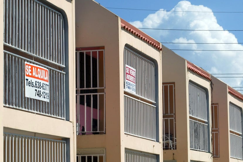 Entre las ayudas disponibles para los damnificados del huracán María hay programas de FEMA que brindan dinero para la renta de unidades de vivienda. (GFR Media)