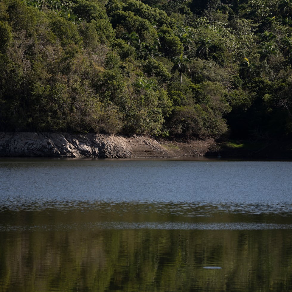 El embalse La Plata se ubica en 44.40 metros y está bajo la categoría de “ajustes operacionales”; debe superar los 44.90 metros para entrar en el nivel de “observación”.