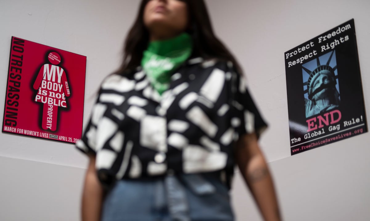 Cuestionan constitucionalidad de proyecto para tipificar "tráfico de abortos de menores" como delito