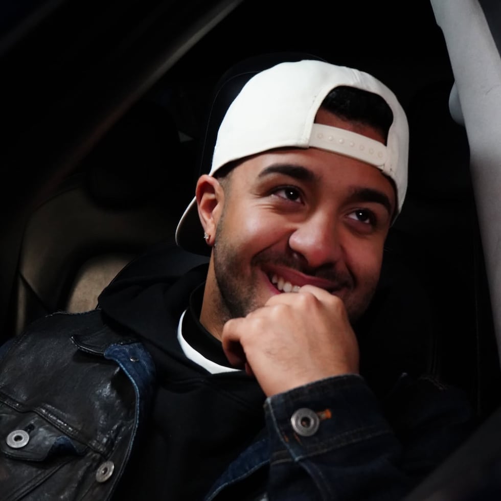 Miguelito es un cantante puertorriqueño de reguetón y exestrella infantil.