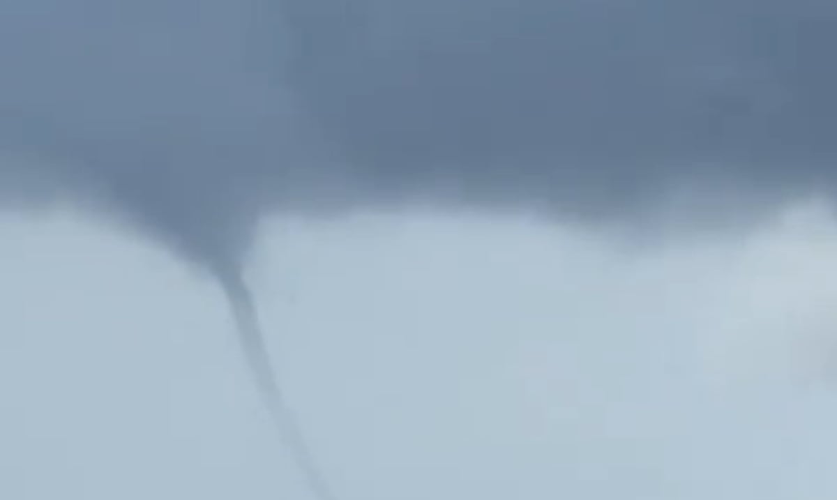 SNM confirma tromba marina a dos millas al norte de la playa El Escambrón en San Juan