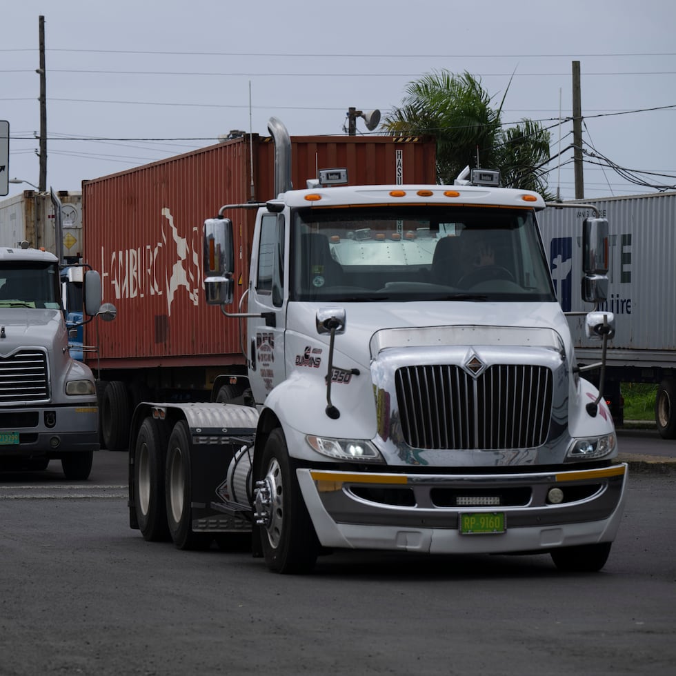 Torres denunció que los transportistas son objeto constante de lo que llamó “multas excesivas” por parte de la Policía y el Negociado de Transporte y Otros Servicios Públicos.