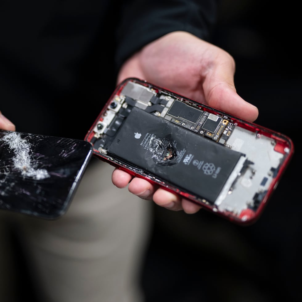 Rafael Ángel Méndez Nieves, de 51 años y residente en Bayamón, fue arrstado el pasado jueves con sobre 2,000 archivos de fotos y videos con imágenes de explotación sexual infantil.